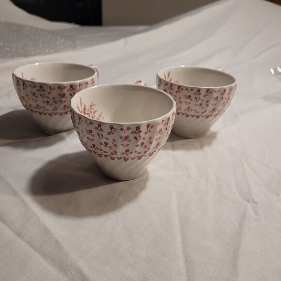 Vtg Johnson Brothers Made In England Rose Bouquet Pink Floral Tea Cups 3 Only - Picture 6 of 8